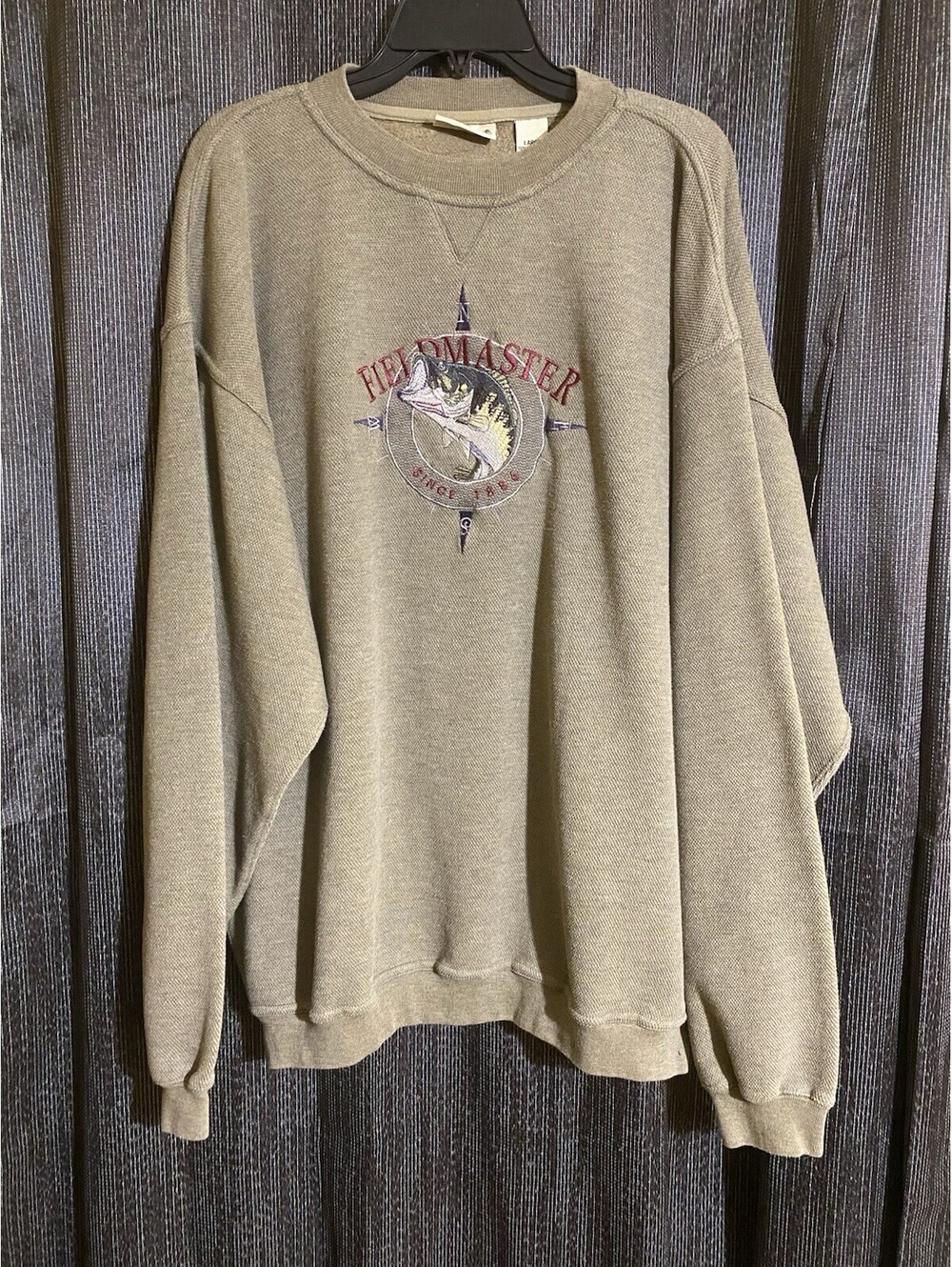 FieldMaster Men's Size Large Vintage Compass & Bass Embroidered Sweater